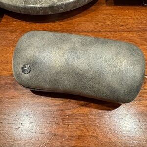 Chanel sunglass case
Case only